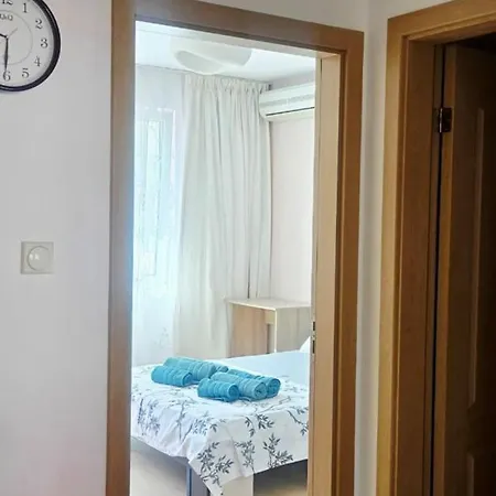 алекс 2 Apartment *